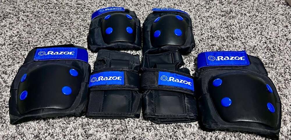 Razor Youth Multi-Sport Protective Pad Set Black Blue